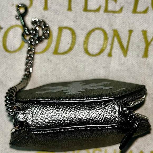 NWOT Coach Silver Snowflake Coin Purse - Picture 8 of 13